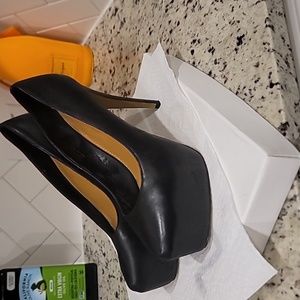Kelsi Dagger platform heels